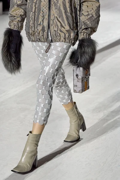 Look 38